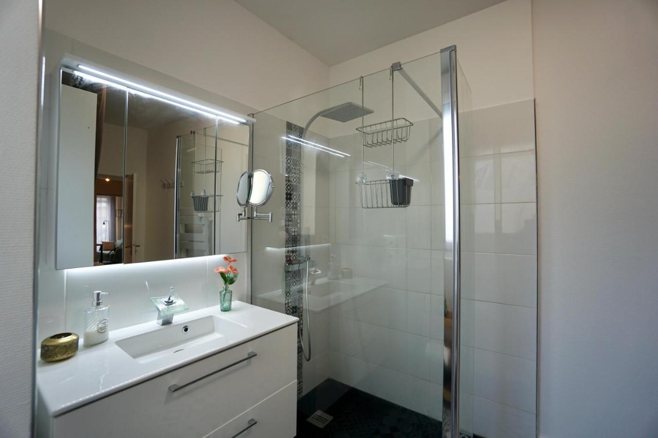 Апартаменты Le 12 * Hyper Centre* Лорьян Экстерьер фото